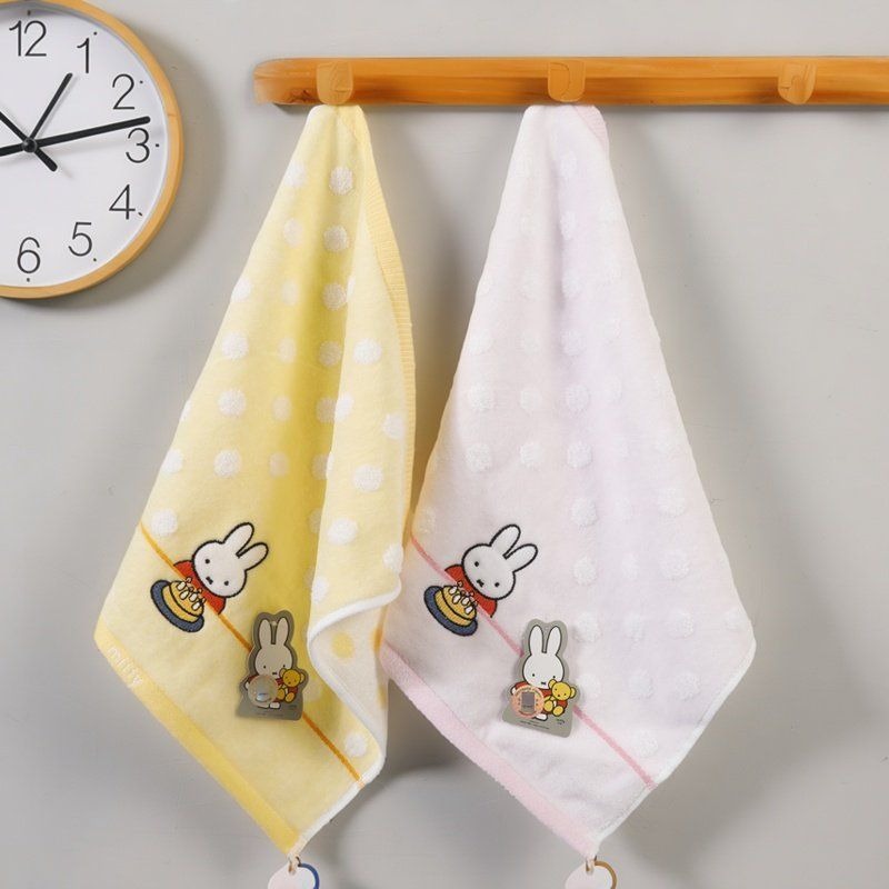 귀여운 만화 캐릭터 스타일의 새로운 어린이 손수건, 두 - Baby Products Must Have 리뷰 및 가격