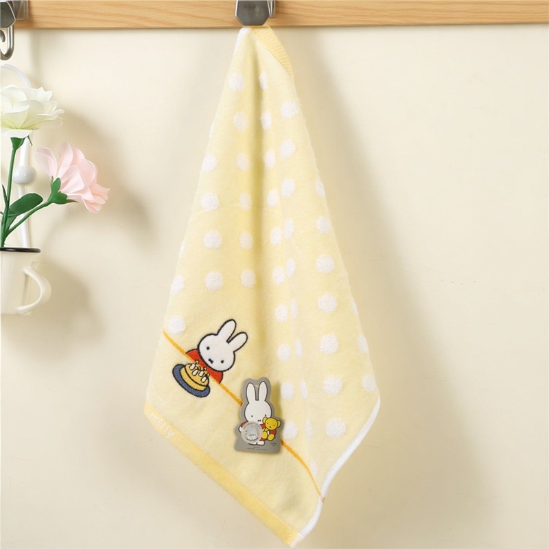 귀여운 만화 캐릭터 스타일의 새로운 어린이 손수건, 두 - Baby Products Must Have 리뷰 및 가격